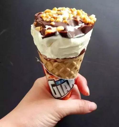 吃网红冰激凌视频不露脸,隐藏面容的味蕾冒险